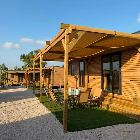 Mobile Homes مكان تخييم